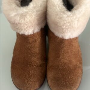 Brown Suede Boots with Cream Fur Lining